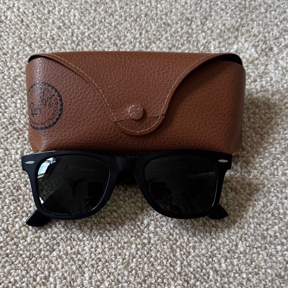 Ray-Ban Black Wayfarer Sunglasses
